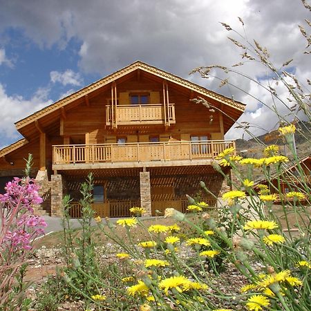 Madame Vacances Les Chalets De L'Altiport Alpe d'Huez Buitenkant foto