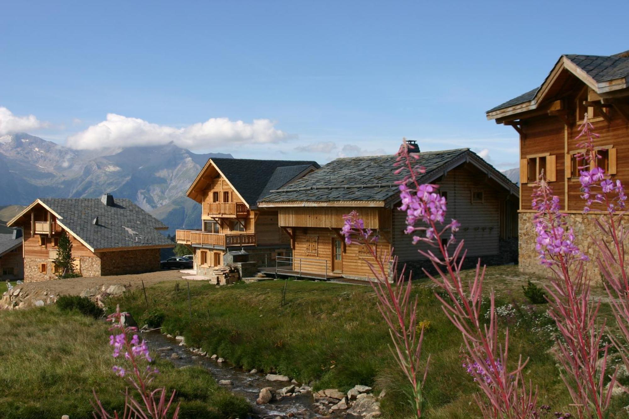 Madame Vacances Les Chalets De L'Altiport Alpe d'Huez Buitenkant foto