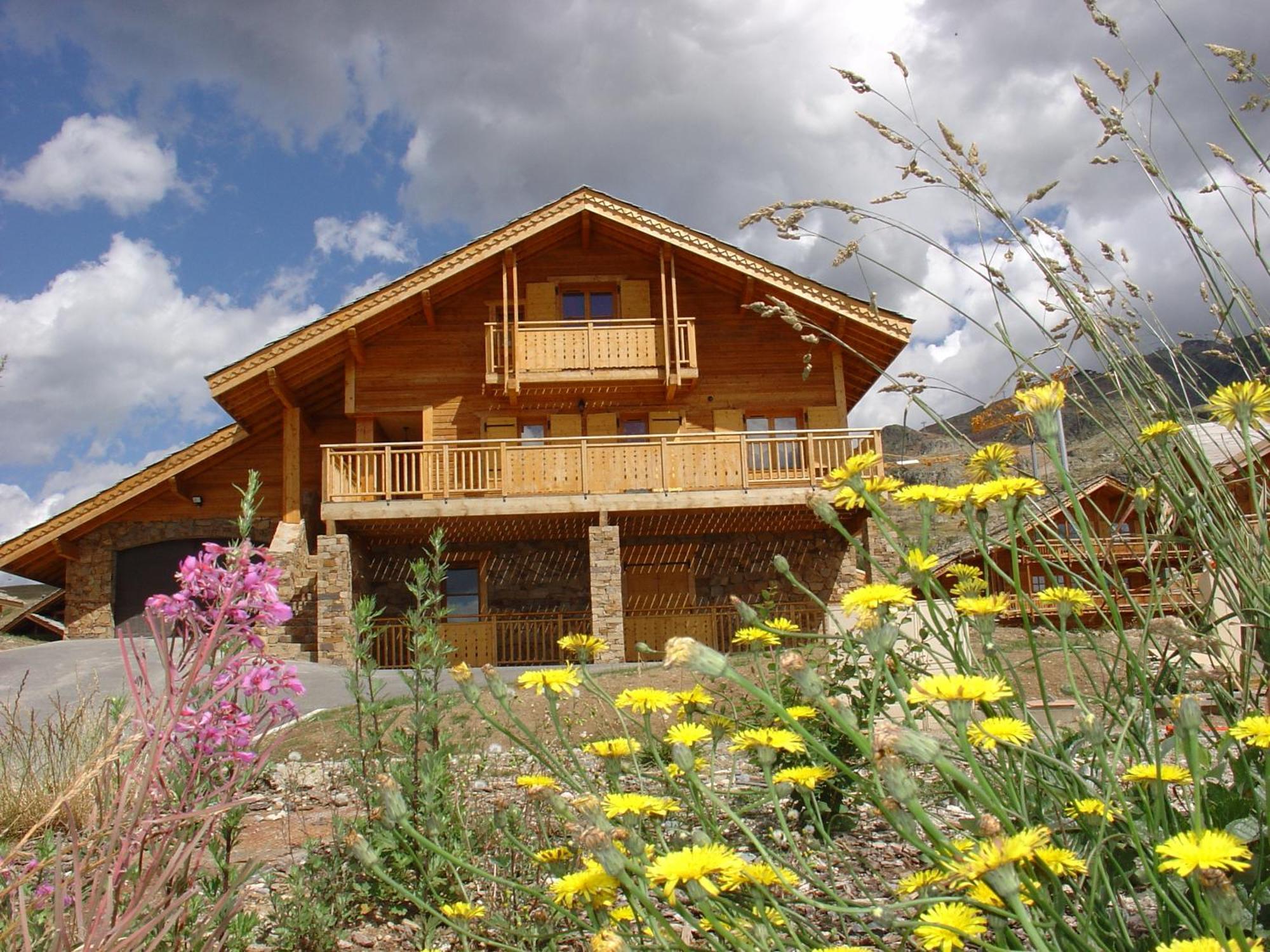 Madame Vacances Les Chalets De L'Altiport Alpe d'Huez Buitenkant foto
