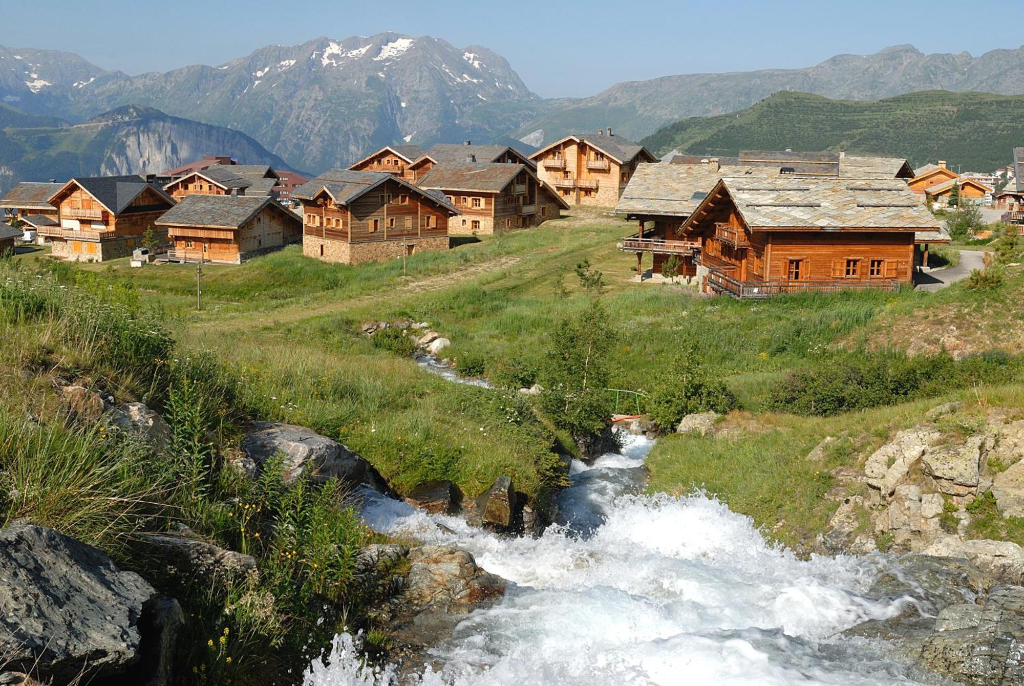 Madame Vacances Les Chalets De L'Altiport Alpe d'Huez Buitenkant foto